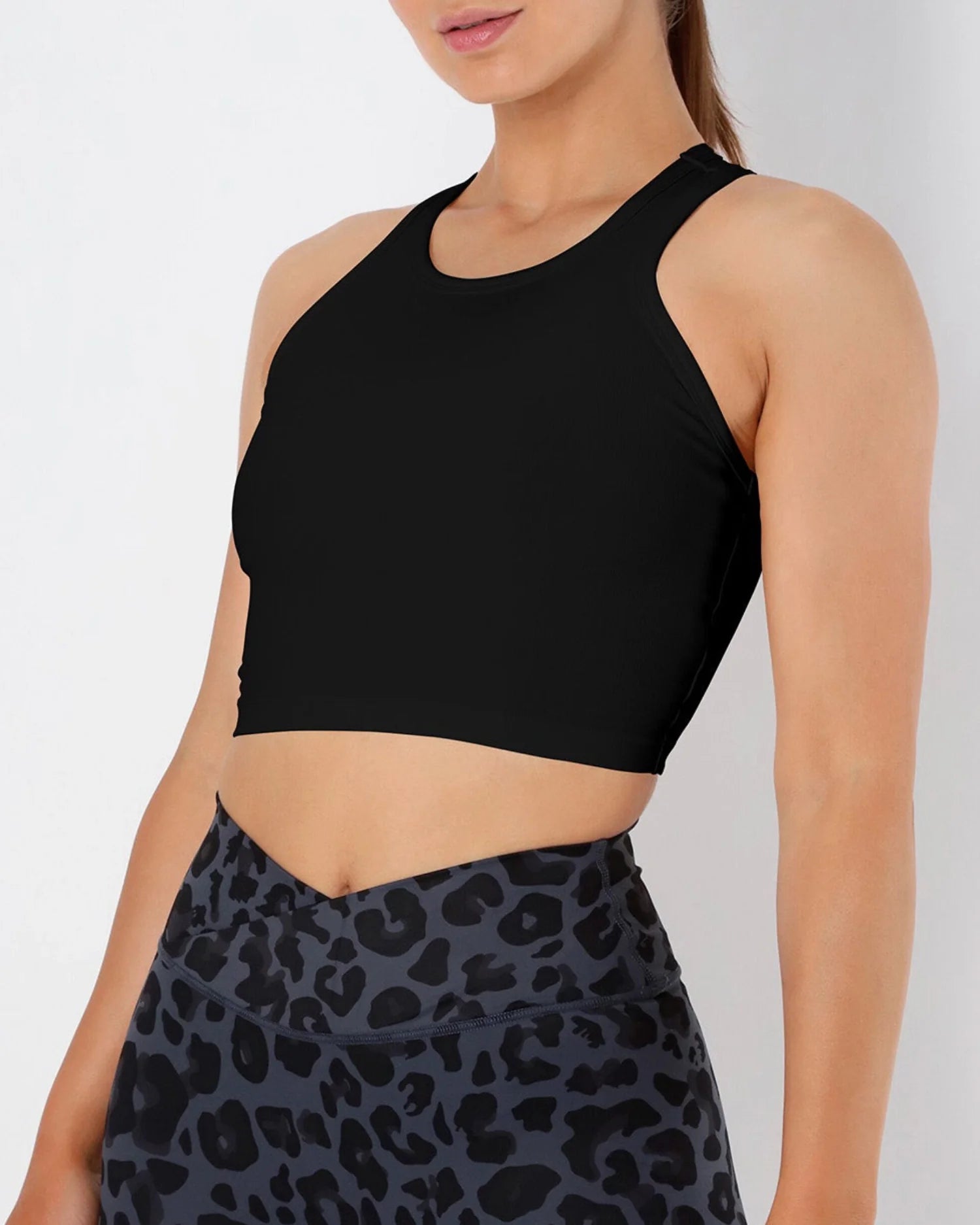 Olympia – Polera Deportiva Sostenible